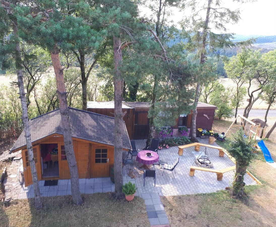 Ferienwohnung Huegelhaus Plutscheid Екстер'єр фото